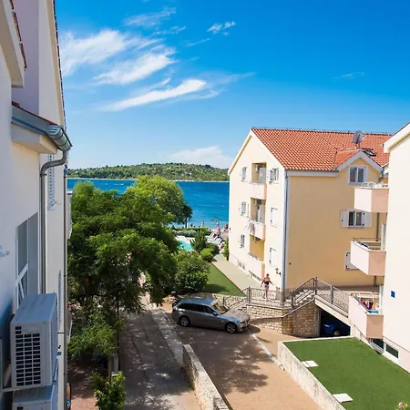 1 Bedroom Appartement *